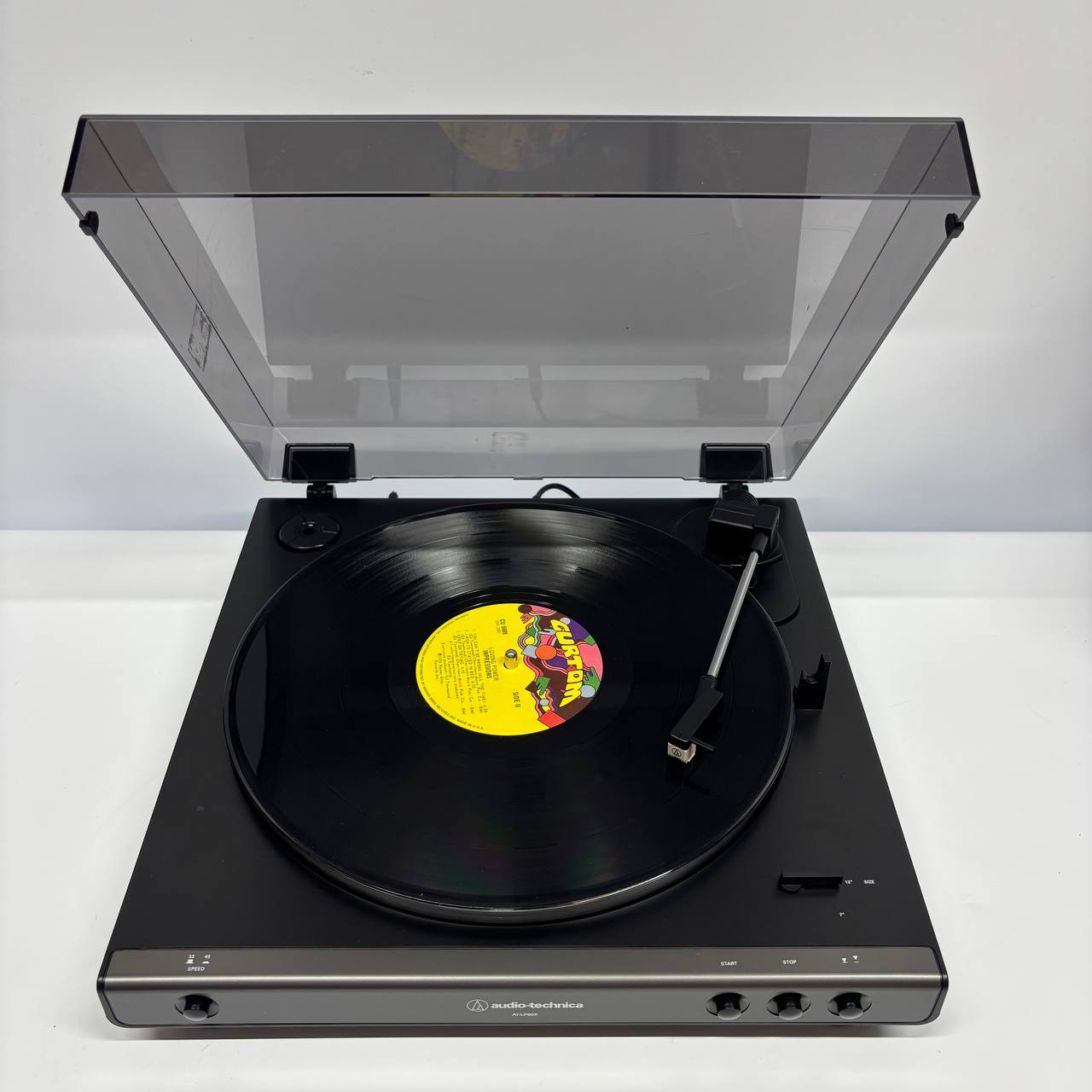 Audio Technica AT-LP60x Проигрыватель винила 