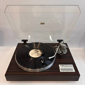 Yamaha YP-D9 Виниловый проигрыватель